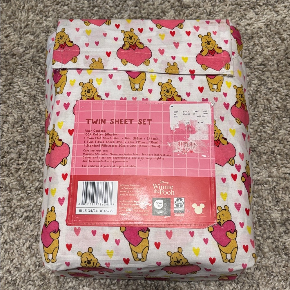 NWT Winnie the Pooh Heart Valentines Twin Sheet Set - Picture 2 of 4